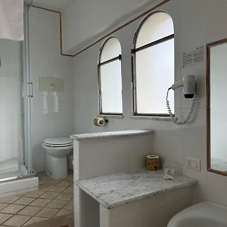 Hotel Nido 3*